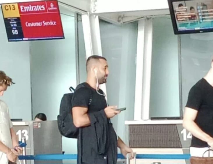 WNA asal Prancis Aldo Claude Andre Varisellaz, 36, berada di Terminal Keberangkatan Internasional. Dia merupakan jaringan narkotika internasional yang berhasil ditangkap di Bali.
