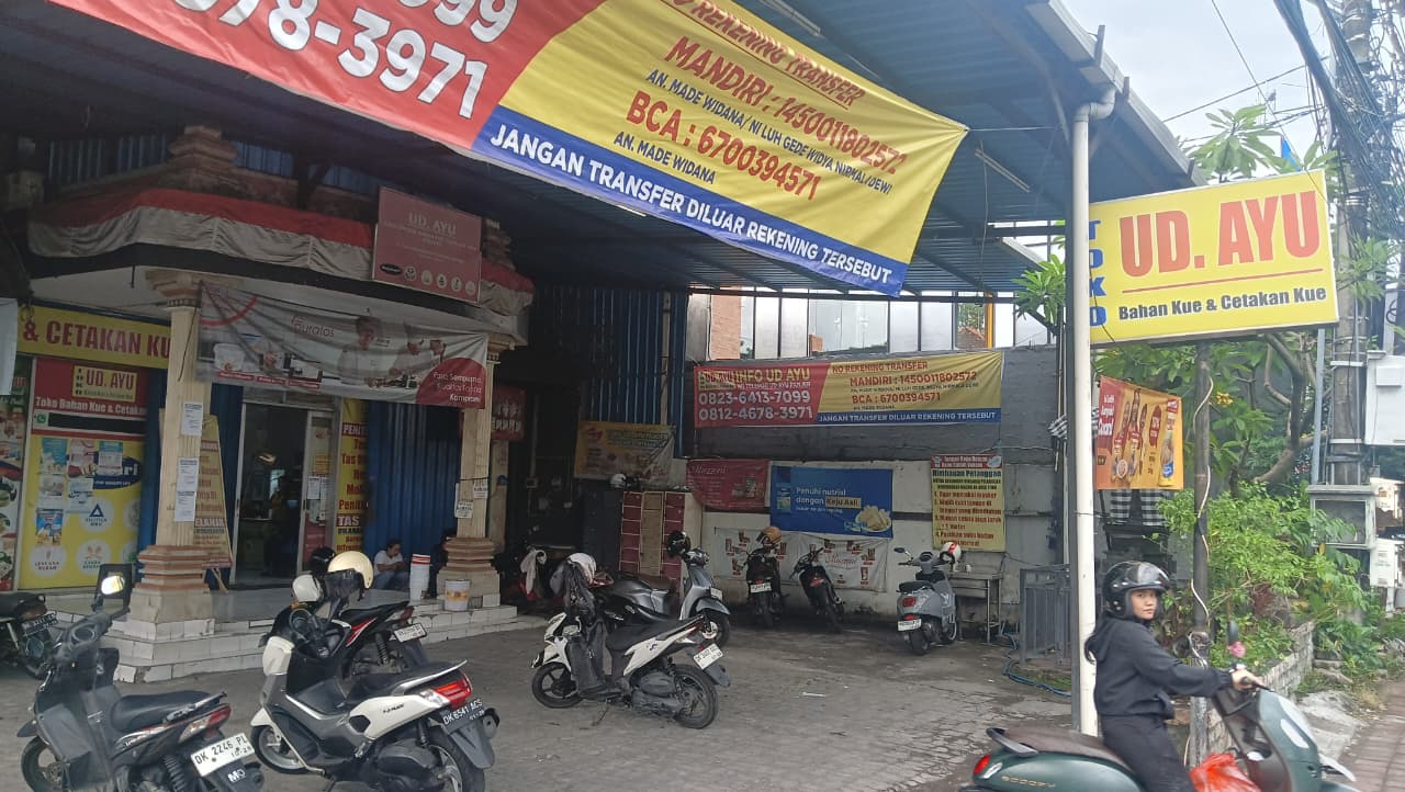 UD Ayu di Jalan Tukad Pakerisan, Panjer Denpasar Selatan, yang menjadi korban peretasan.