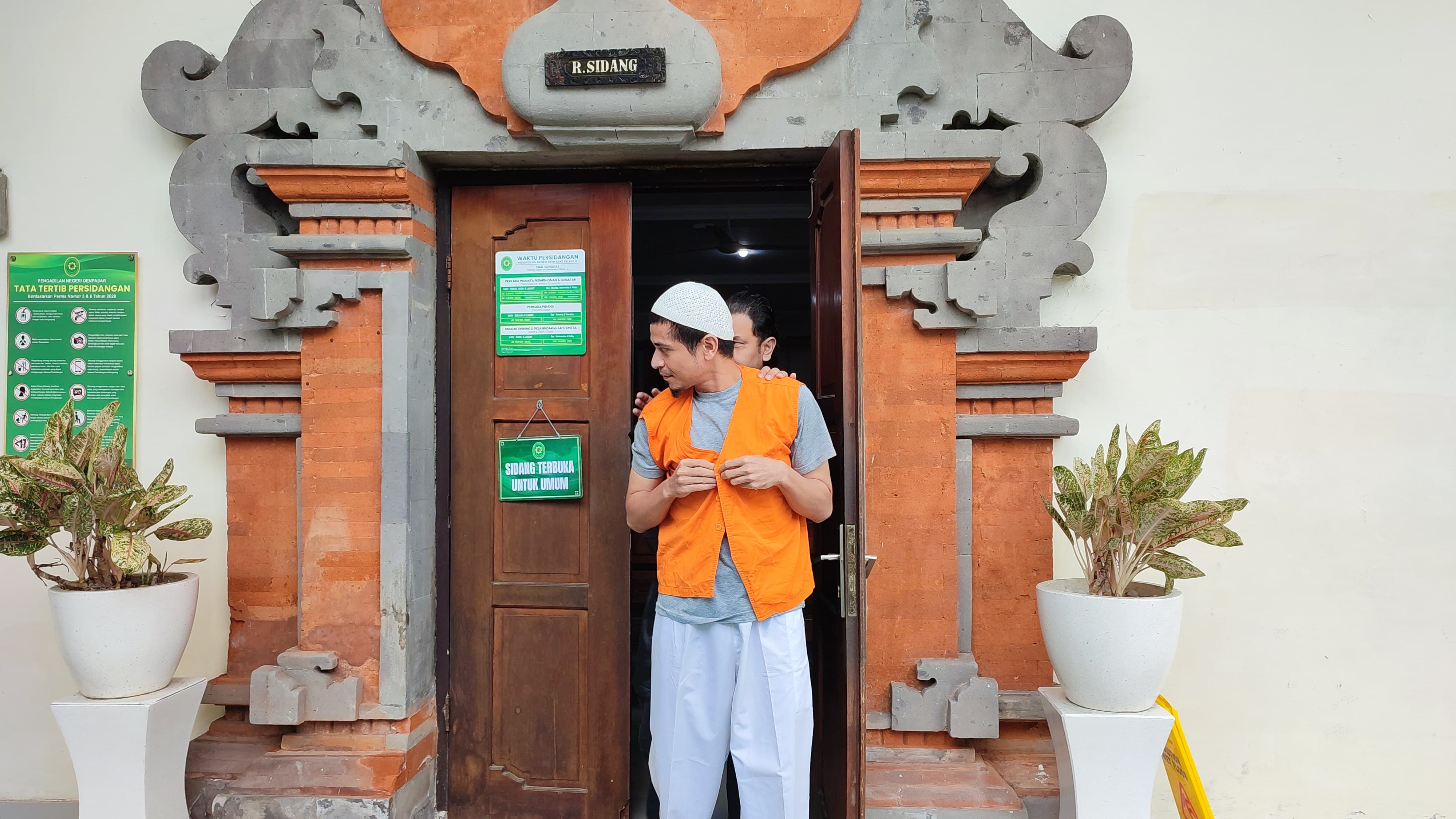 Said bin Abd Rahman Faris menjalani sidang tuntutan di PN Denpasar, Selasa (27/1) kemarin.