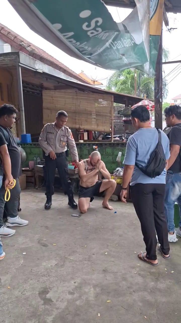 WNA bernama Pisarenka Pavel diamankan setelah bikin onar di sebuah hotel serta warung di kawasan Lovina, Kecamatan Buleleng, Kabupaten Buleleng pada Selasa lalu.
