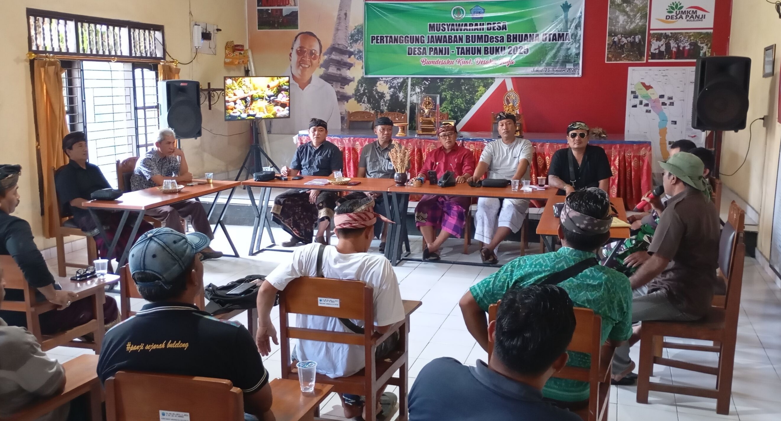 Pertemuan antara Pemdes Panji, LPHD Panji, dan UPTD KPH Bali Utara yang juga membahas isu Hutan Desa Panji, yang menyebar di media sosial.