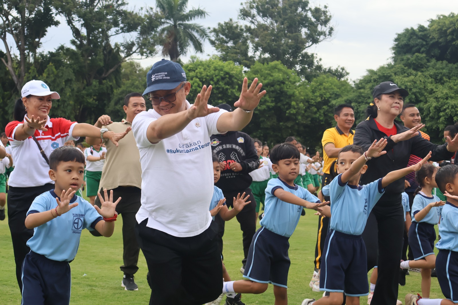 Menteri Pendidikan Dasar dan Menengah (Dikdasmen), Prof. Abdul Mu&rsquo;ti saat melakukan kunjungan ke Buleleng, Jumat (13/2) kemarin.