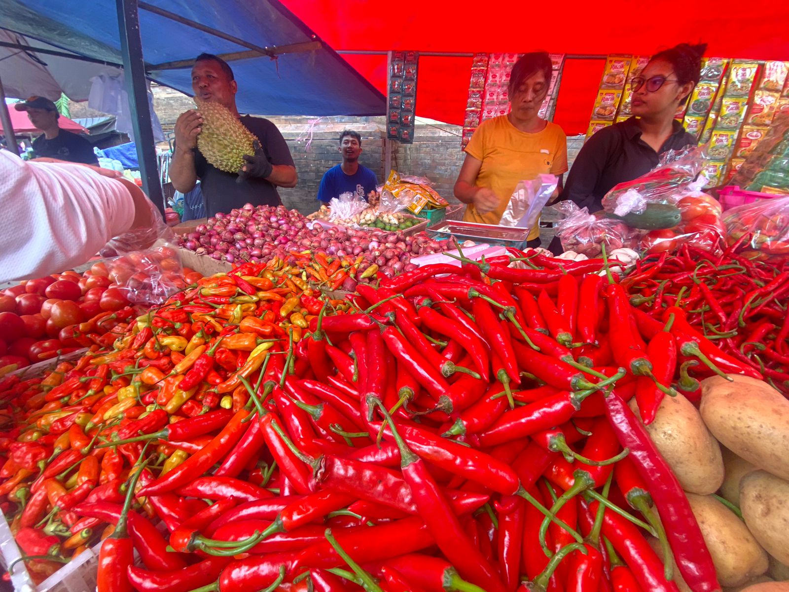 Harga cabai rawit di Bali melonjak tajam jelang hari raya.