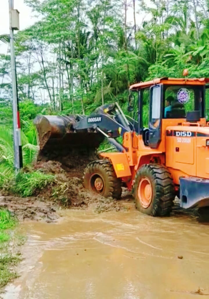 BPBD Karangasem akhirnya mendapatkan alokasi dana Rp 50 juta pada APBD Induk 2026 untuk penanganan bencana tanah longsor dan sewa alat berat.