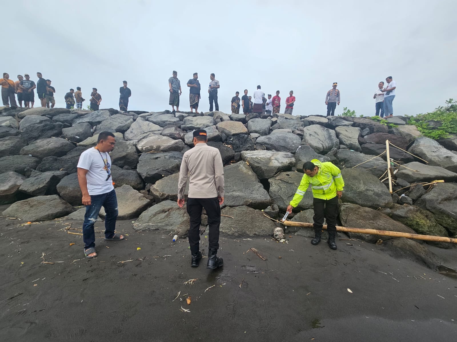 Temuan potongan tubuh manusia yang diduga korban mutilasi di Muara Sungai Wos Teben, Banjar Keden, Desa Ketewel, Kecamatan Sukawati, Kamis (26/2/2026) sekitar pukul 10.00 WITA. 
