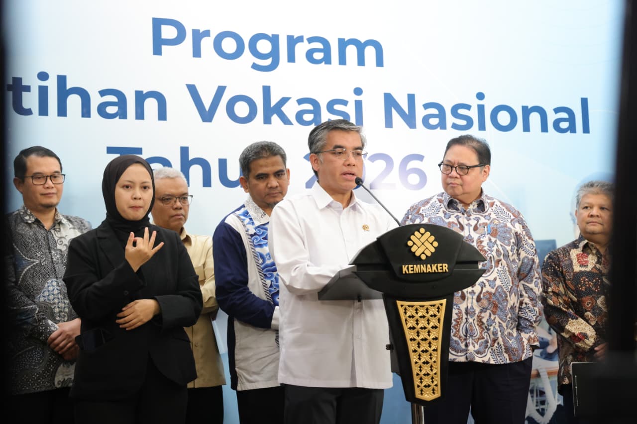 Menteri Ketenagakerjaan, Yassierli, menjelaskan bahwa pelatihan akan dilaksanakan serentak di 21 Unit Pelaksana Teknis (UPT) Balai Pelatihan Vokasi dan Produktivitas (BPVP) serta 13 Satuan Pelayanan. 