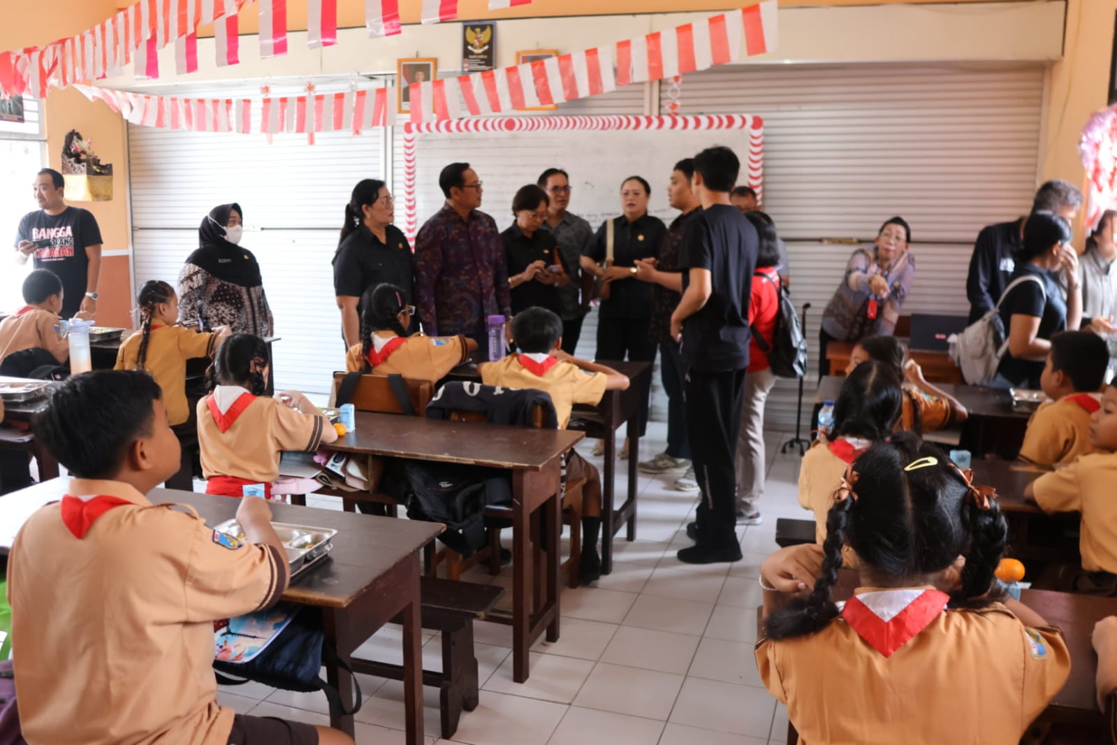 Komisi IV DPRD Tabanan sidak MBG di dua sekolah SD yakni SDN 1 Dajan Peken dan SDN 6 Delod Peken Tabanan, Jumat (27/2) lalu. 