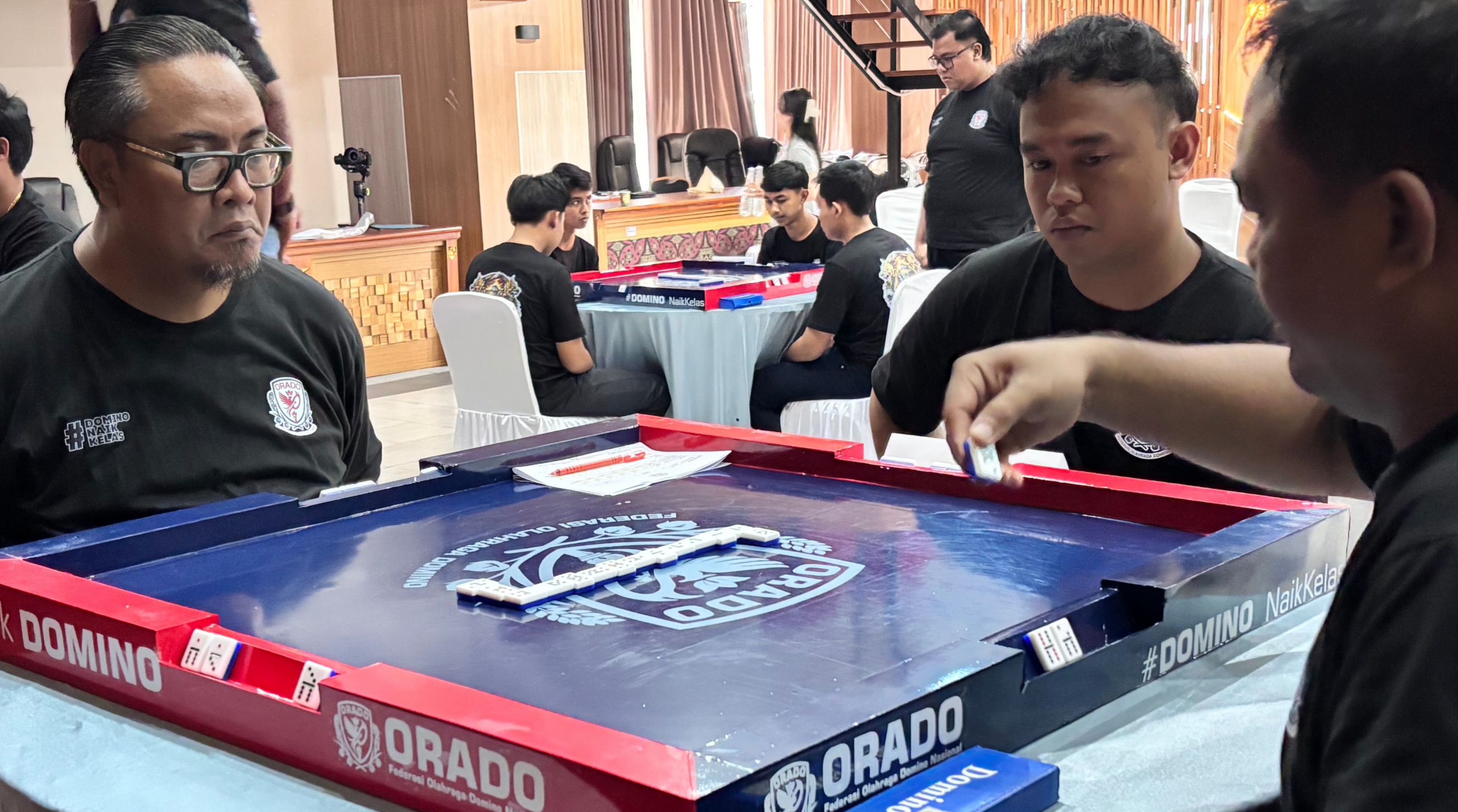Para atlet domino saat mengikuti Kejurkab Karangasem yang digelar Olahraga Domino Indonesia (Orado) Karangasem, Sabtu (14/3) kemarin. 