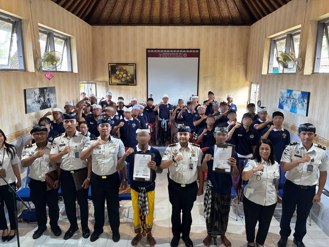 Kepala Rutan Kelas IIB Klungkung, Alviantino Riski Satriyo, menjelaskan, remisi khusus ini diberikan kepada warga binaan beragama Hindu sebagai bentuk pemenuhan hak mereka dalam memperingati hari raya