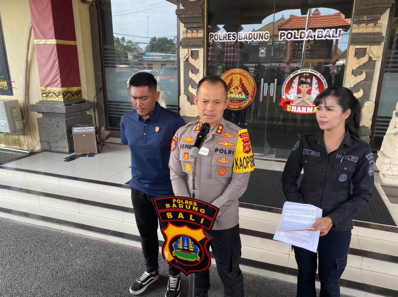 Kapolres Badung AKBP Joseph Edward Purba mengungkapkan, upaya mengungkap pelaku penikaman WNA Belanda dilakukan dengan memaksimalkan pemeriksaan saksi serta orang-orang terdekat korban. 