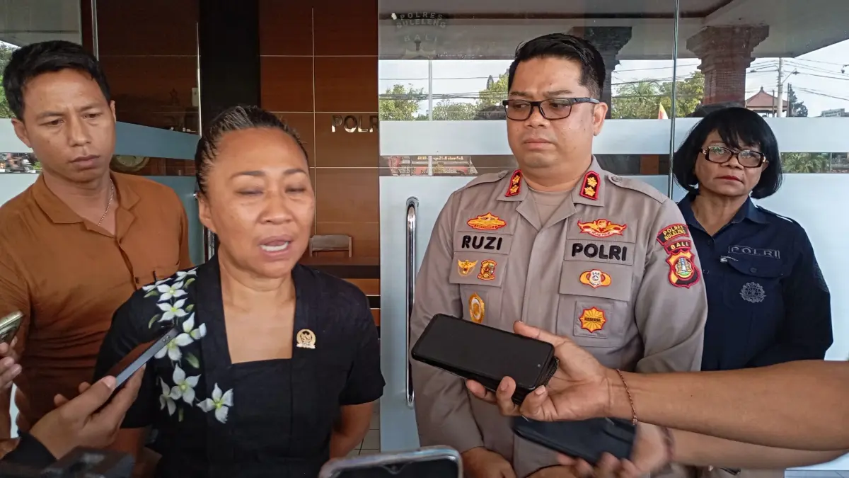 Anggota DPD RI Dapil Bali, Niluh Djelantik dan Kapolres Buleleng, AKBP Ruzi Gusman beri keterangan soal kasus kekerasan seksual di panti asuhan. (Foto Junior) 