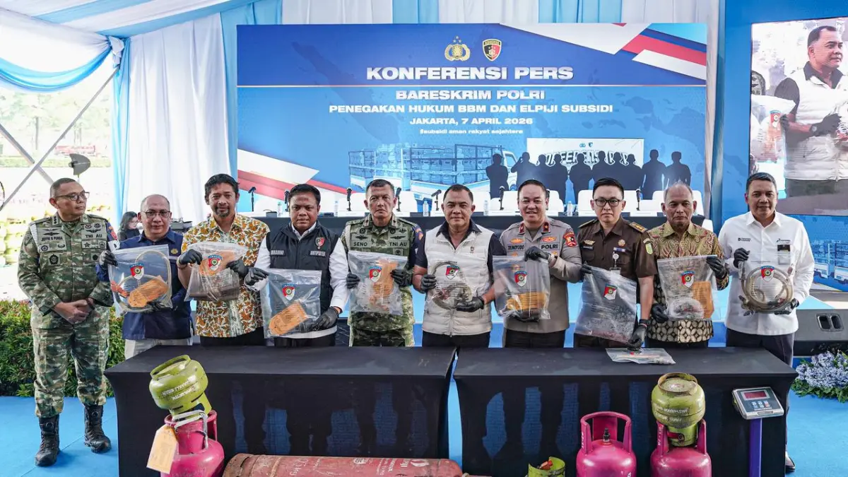 Konferensi pers pengungkapan kasus penyalahgunaan BBM dan LPG subsidi di Mabes Polri. (Foto Mabes Polri) 