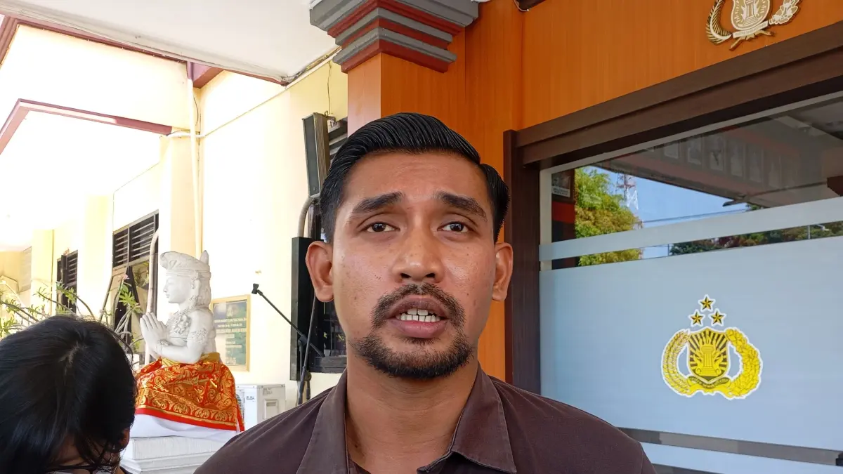 Kasat Reskrim Polres Buleleng, AKP I Gusti Nyoman Jaya Widura, bersikap santai dan justru antusias dirinya dilaporkan ke Bidang Profesi dan Pengamanan (Propam) Polda Bali.