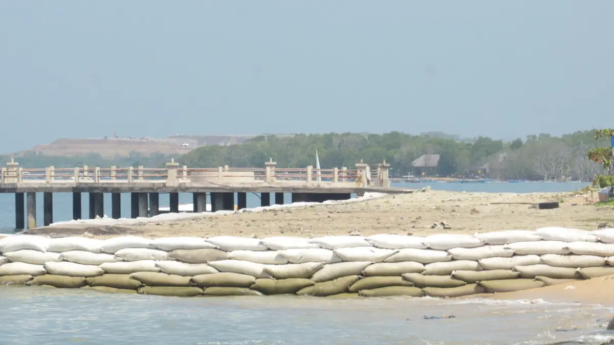 Pembangunan Dermaga Mertasari di Sanur Kauh Denpasar. (Foto Adrian Suwanto) 