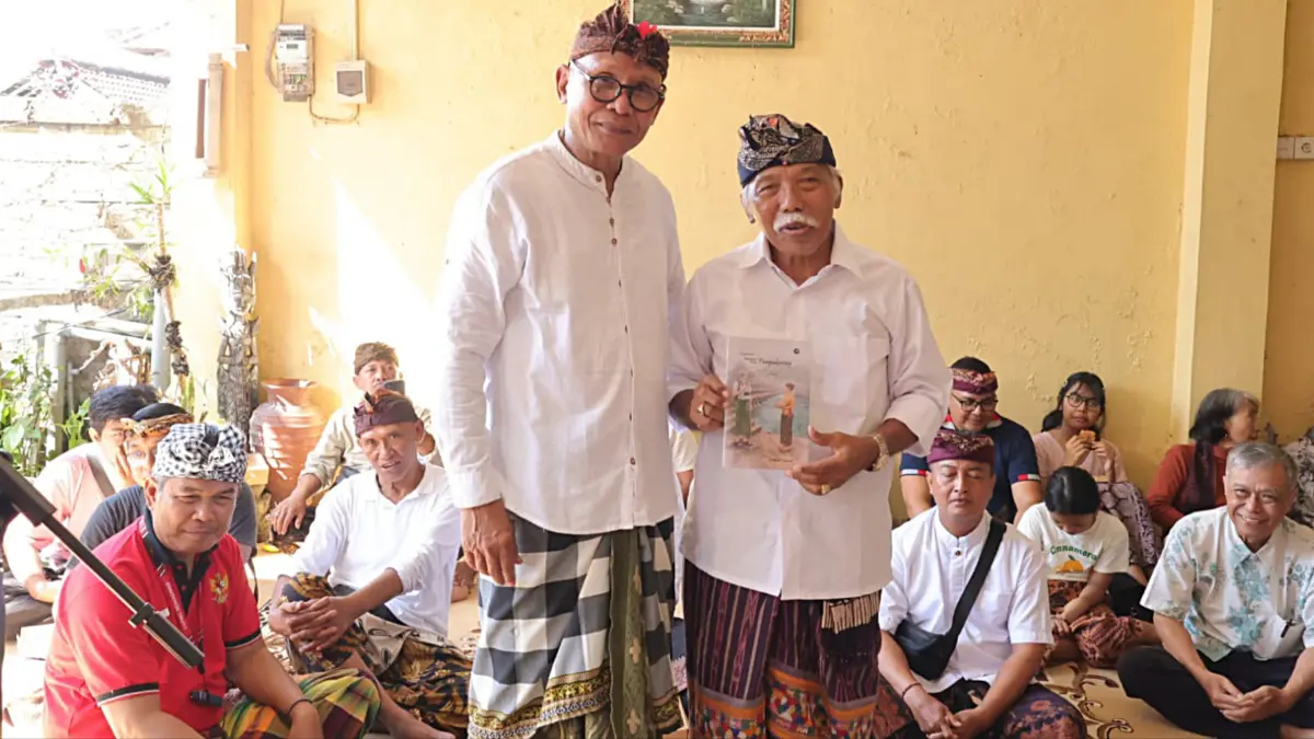 Peringatan seabad kelahiran sastrawan legendaris Bali, Made Sanggra, digelar di Yayasan Wahana Dharma Sastra Made Sanggra, Banjar Gelulung, Sukawati, Gianyar. (Foto Adrian Suwanto) 
