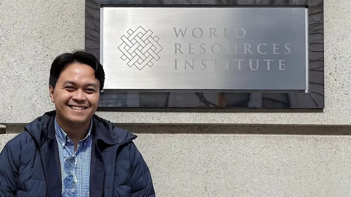 Program Lead for Bali Transport Decarbonization WRI Indonesia, Muhammad Haiqal Rizaldi, saat memberikan pandangan terkait kebijakan pajak kendaraan listrik. (Istimewa) 