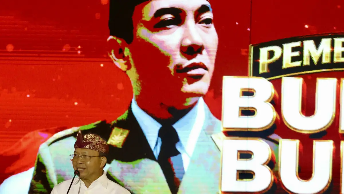 Gubernur Bali Wayan Koster saat memberikan sambutan sekaligus membuka rangkaian kegiatan Bulan Bung Karno Tahun 2026 yang ke-delapan, pada Senin (1/6) malam. (Istimewa) 