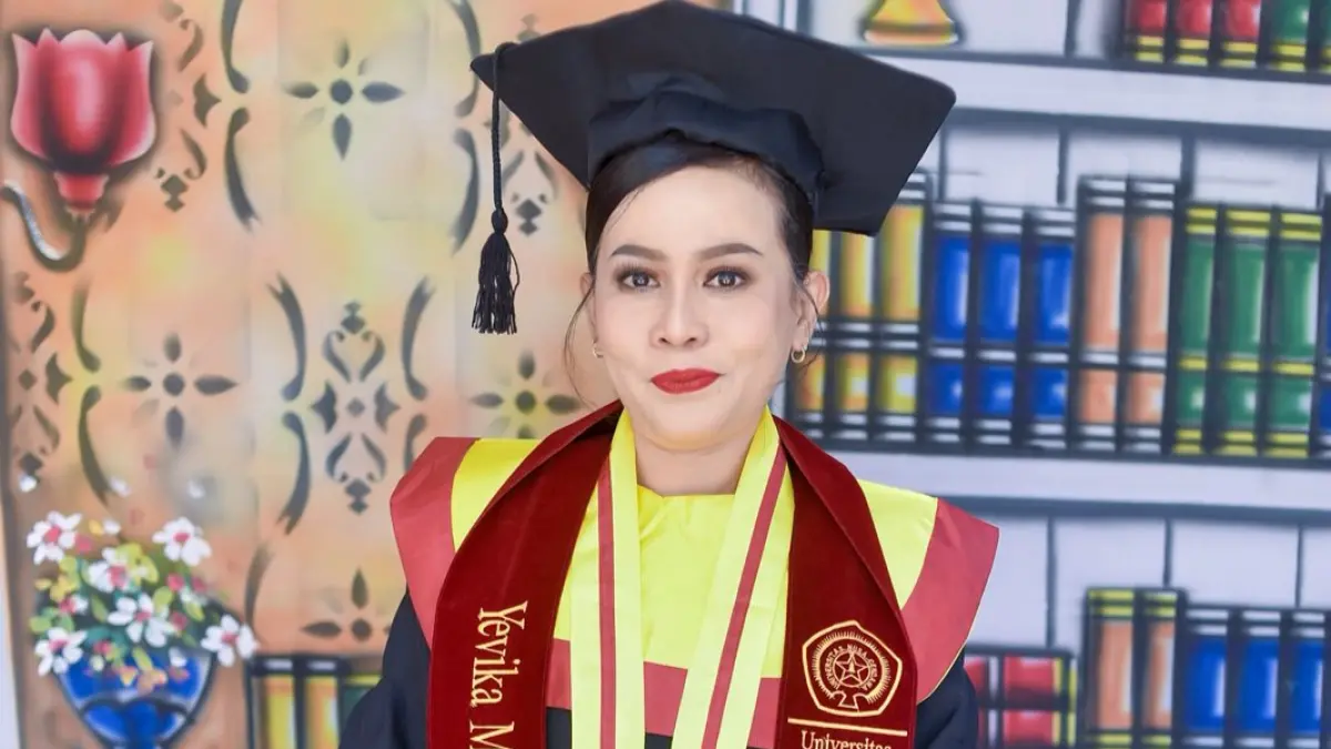 Yevika Mariany Adoe S.A.B., M.A.P. Ia dipercaya menjabat sebagai Kepala Hangar Bea Cukai di Pos Lintas Batas Negara (PLBN) wilayah pengawasan Bea Cukai Atambua, yang berbatasan langsung dengan Timor Leste.(Istimewa) 