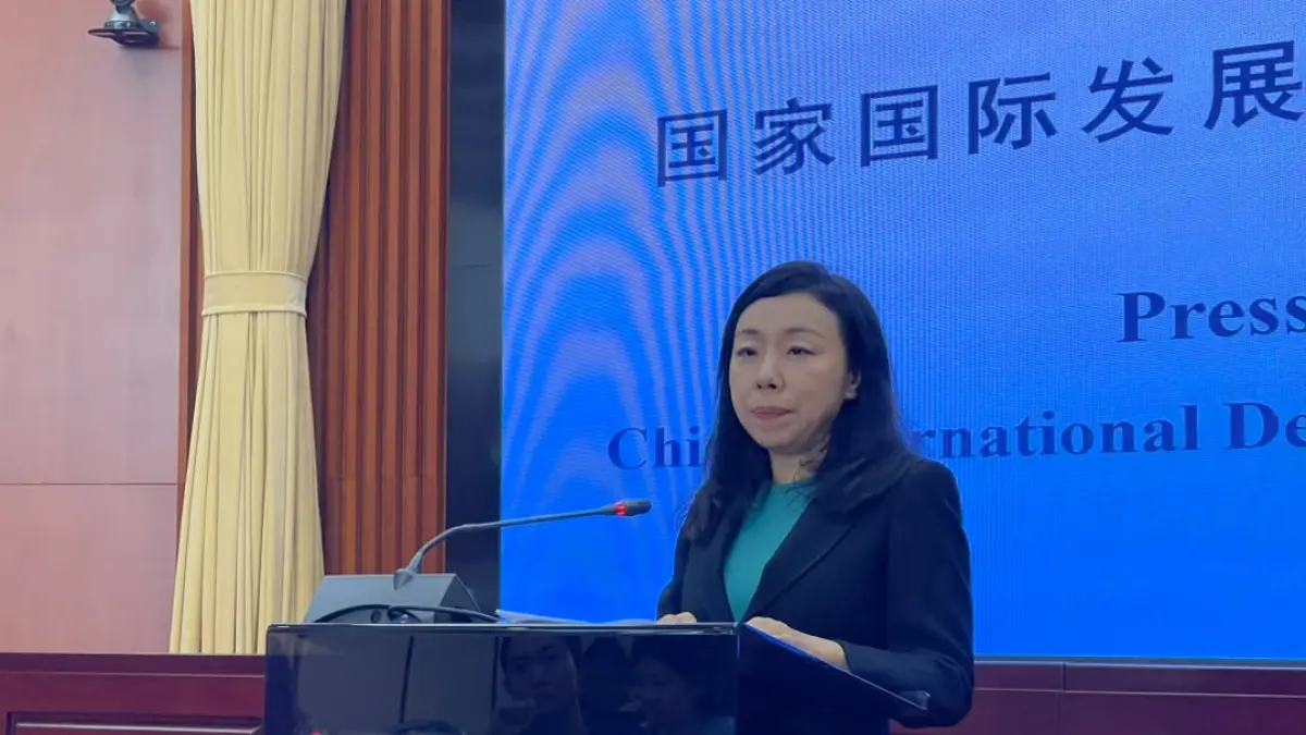 Juru Bicara China International Development Cooperation Agency (CIDCA), Tang Ying, saat konferensi pers di kantornya pada Selasa (30/6) lalu. (Foto Eka Prasetya)&nbsp;