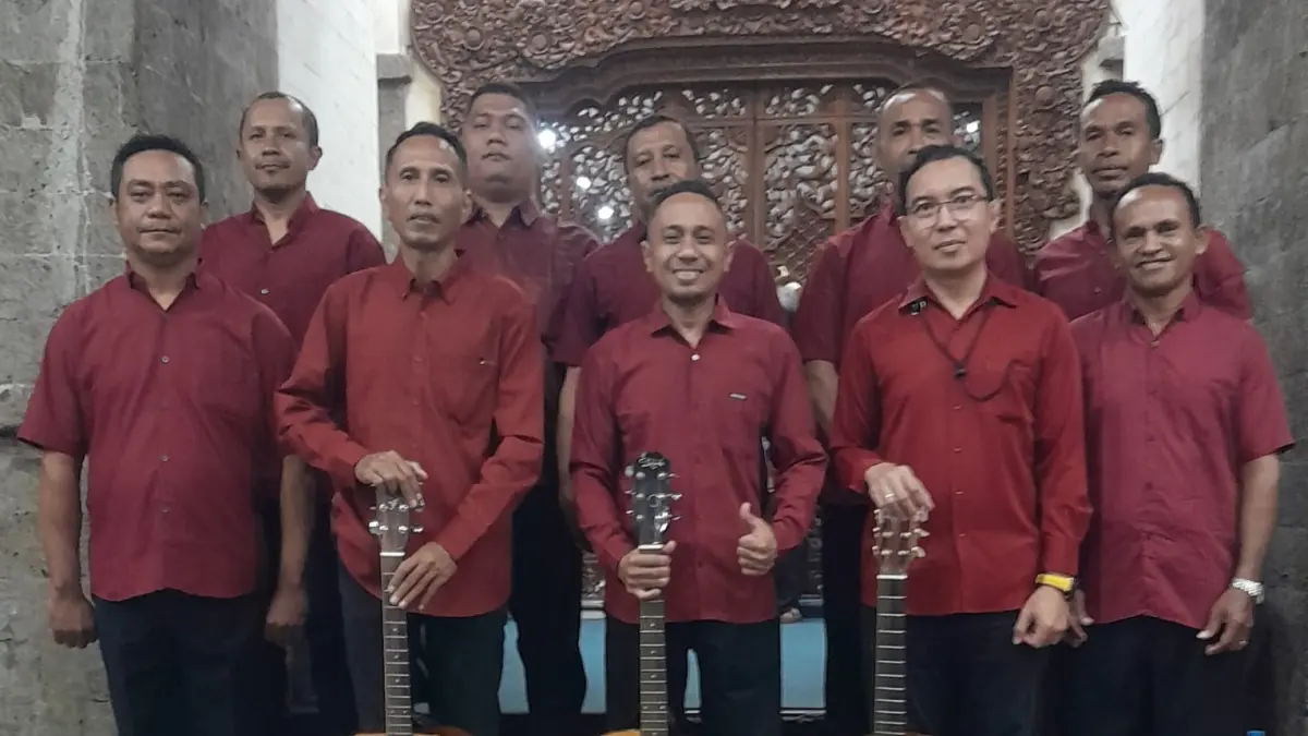Vokal Grup Persekutuan Kaum Bapak (PKB) Bajem Tabanan. (Istimewa)