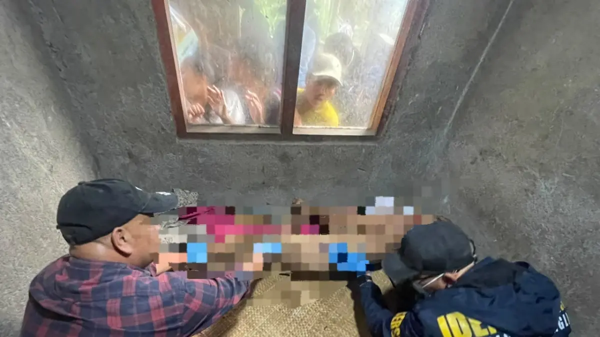 Petugas kepolisian mengevaluasi korban yang tewas di jurang. (Foto Humas Polres Bangli)
