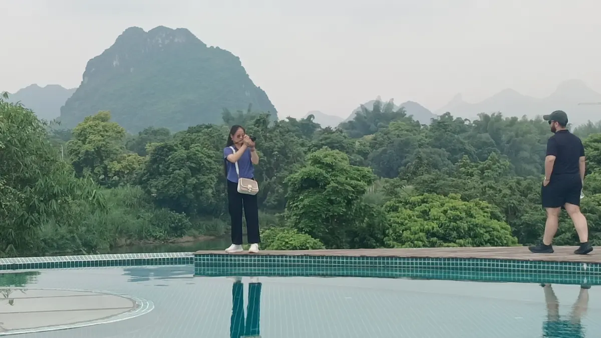 Suasana eksklusif di sebuah homestay di Desa Buhua, Provinsi Guangxi, Tiongkok. Lokasi ini menjual konsep wisata premium bagi pengunjung.(Foto Eka Prasetya)