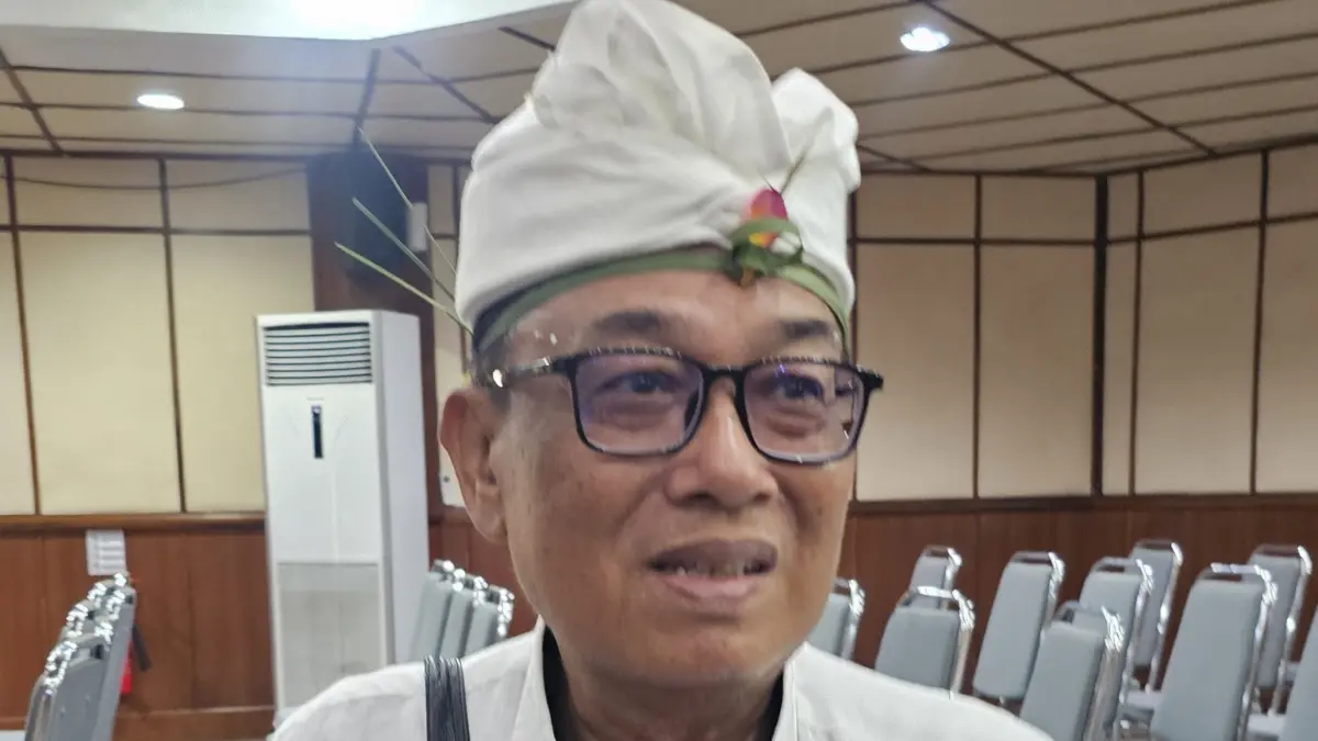 Ketua Umum DPP Gotra Pangusada Bali, Prof. Putu Suta Sadnyana, usai pengukuhan Pengurus Gotra Pangusada Bali Masa Bakti 2026–2031 di Gedung Wiswabha, Denpasar, Kamis (20/8) kemarin.(Foto Ni Kadek Novi Febriani)
