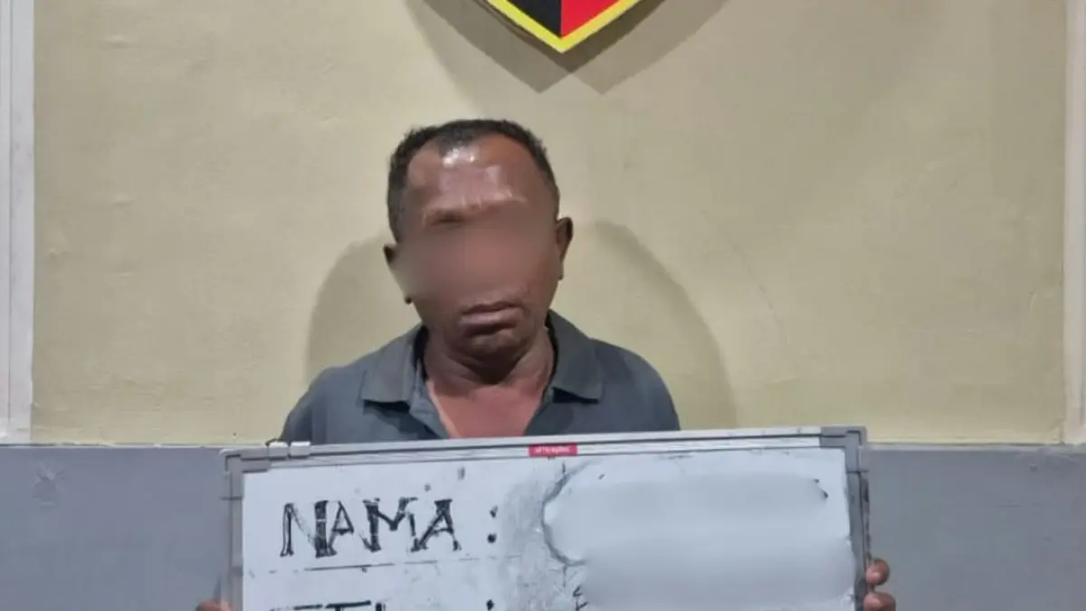 Polisi mengamankan IWT (50), terduga pelaku pemalakan terhadap sopir truk di Jalan I.B. Mantra, Denpasar Timur.(Istimewa)