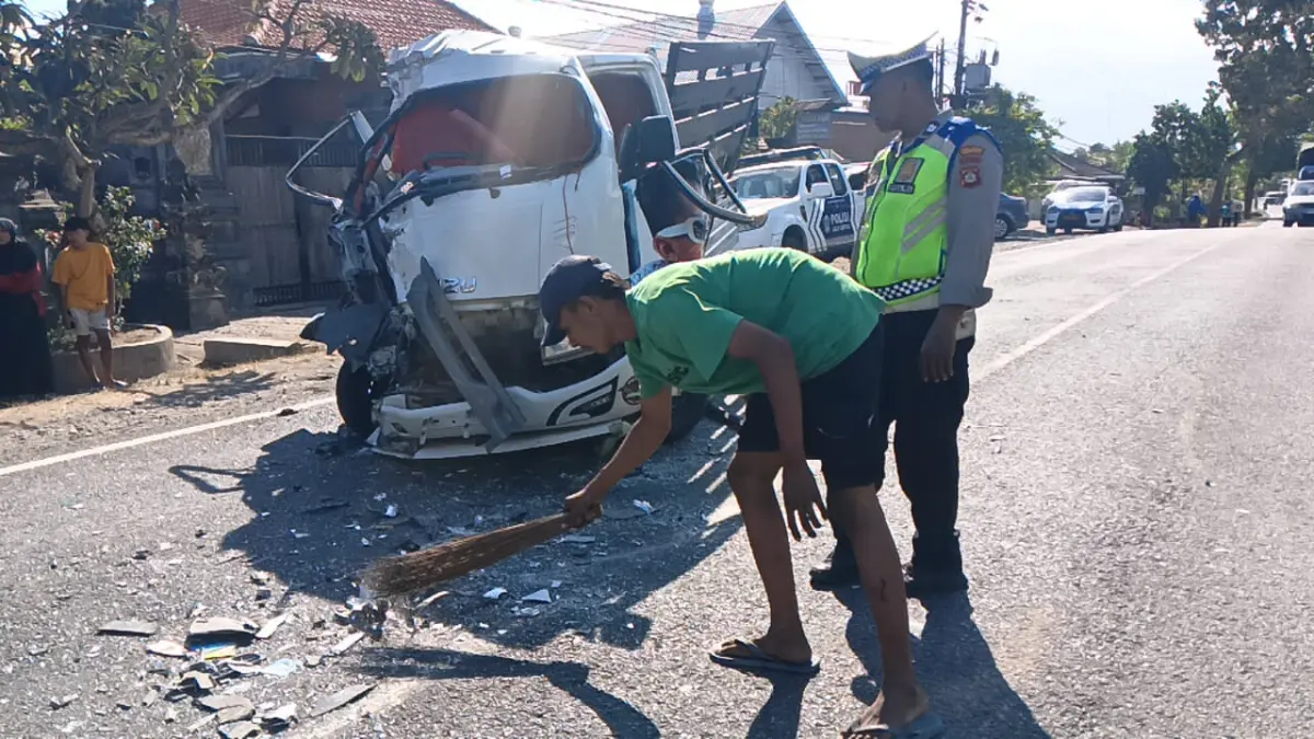 Adu Jangkrik dengan Tronton di Jalur Tengkorak Denpasar–Gilimanuk, Sopir Pikap Tewas