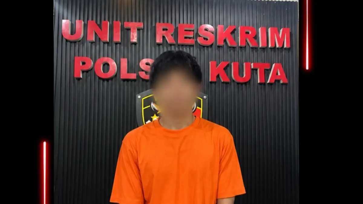 Polisi mengamankan remaja berinisial IKD, 16, yang diduga terlibat aksi jambret liontin emas milik WN Rusia di kawasan Kartika Plaza, Kuta.(Istimewa)