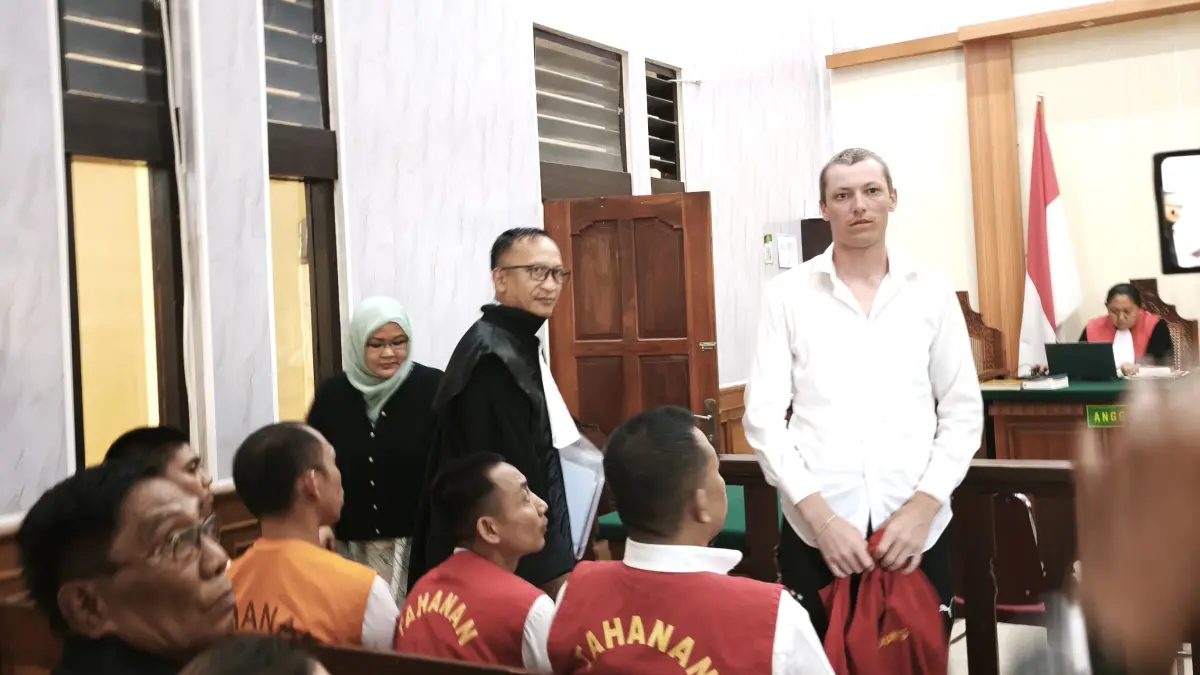 Terdakwa Yuriy Khalilov menjalani sidang perdana di Pengadilan Negeri Denpasar, Kamis (17/9) kemarin.(Istimewa)