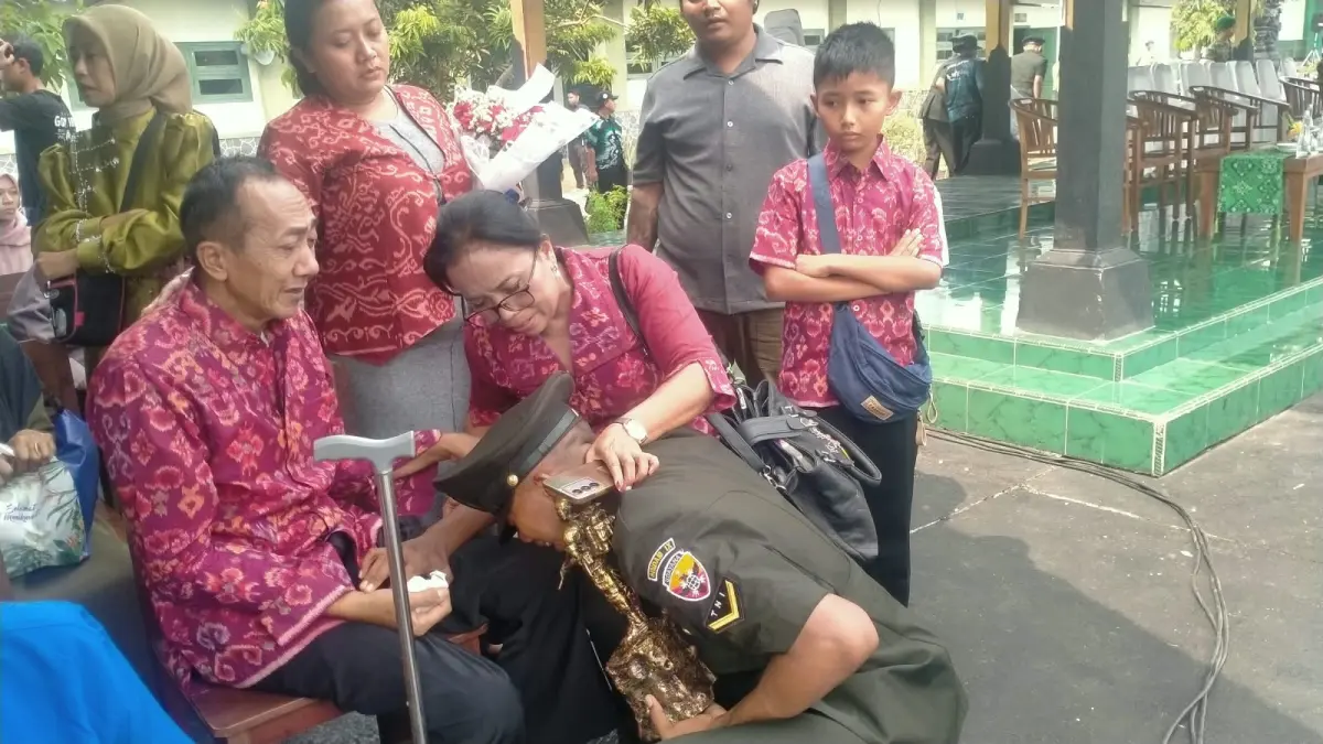 Gagal Masuk Akmil, Anak Buruh Asal Singaraja Jadi Lulusan Terbaik Bintara TNI AD