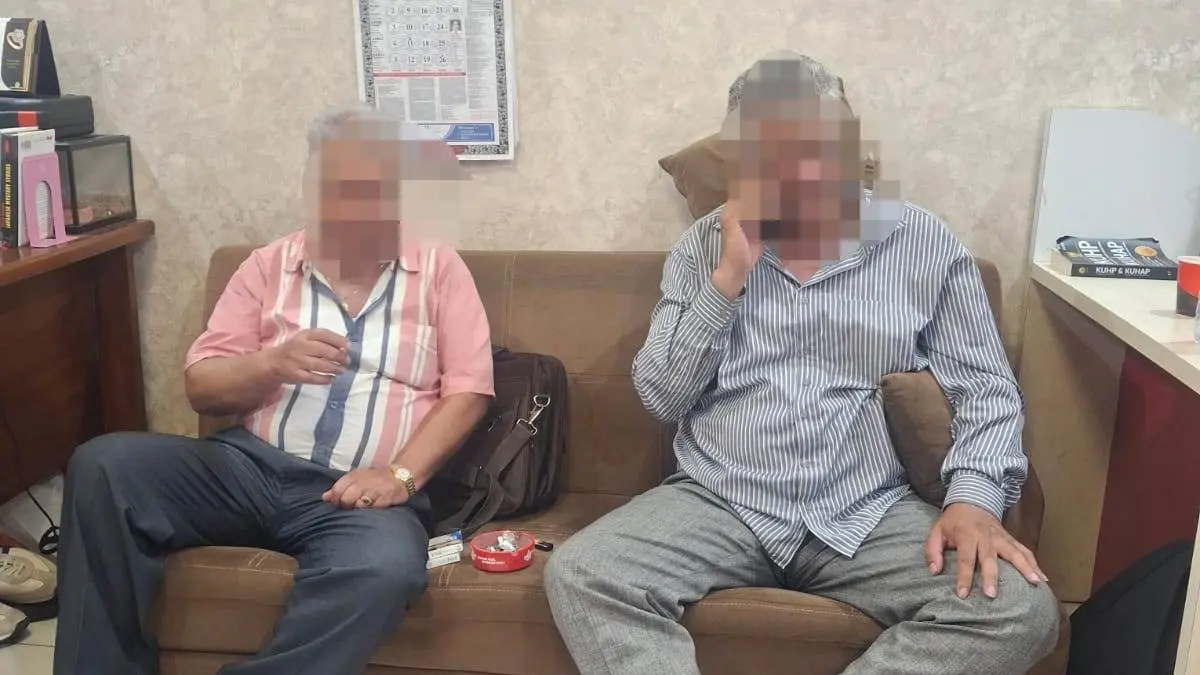 Dua warga Iran yang mencuri uang pedagang di Pasar Bajera, Tabanan, berhasil diringkus polisi. (IST)