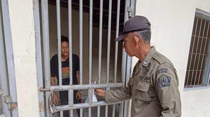DIAMANKAN : Warga resah kelakuan ODGJ dan orang stres ini (adrian suwanto).