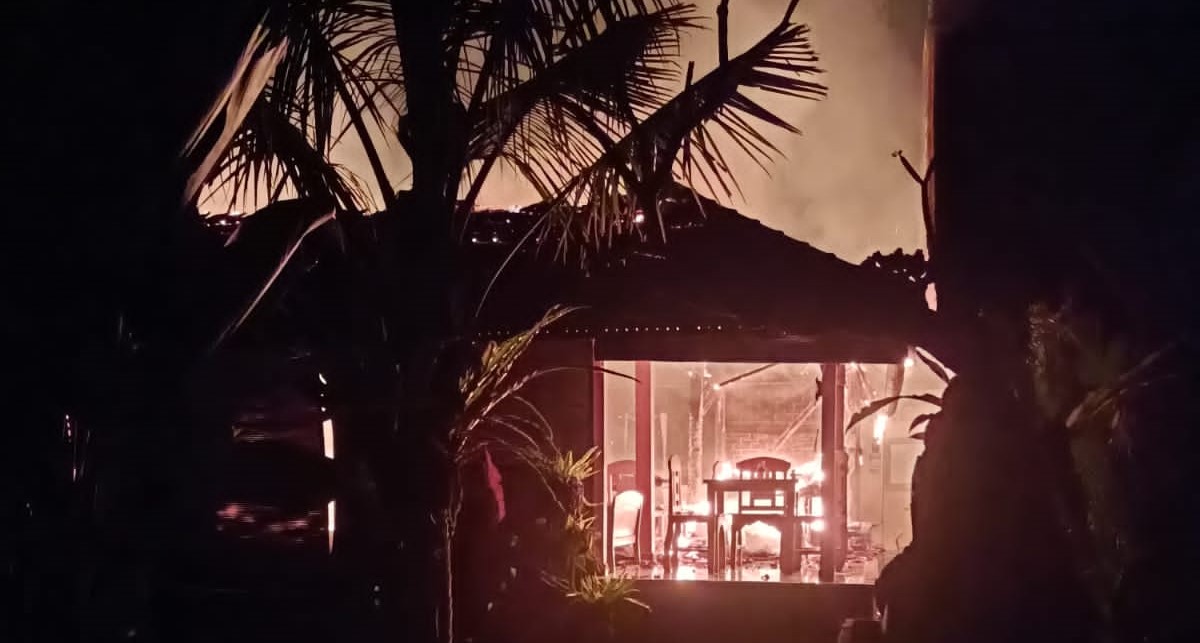 HANGUS : Peristiwa kebakaran restoran  di Banjar Dinas Ubung, Desa Penebel, Tabanan.