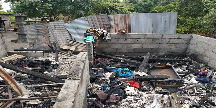 Kondisi rumah milik I Wayan Sudana ludes tanpa sisa akibat kebakaran yang menghanguskan seluruh bangunan.