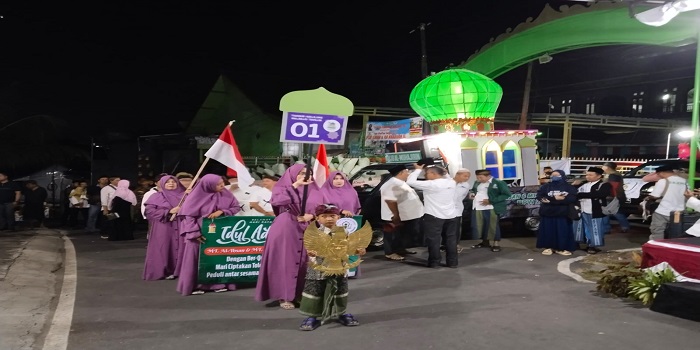 Suasana takbir keliling Umat Muslim Perumnas Bukit Sanggulan Indah (BSI), Desa Banjar Anyar, Kediri Tabanan.