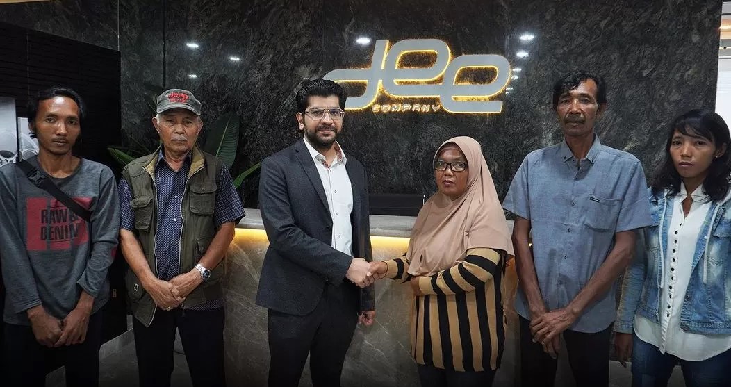 CERITA DARI KISAH NYATA : Pertemuan keluarga Vina dan Rumah Produksi Dee Company (Instagram Dee Company).