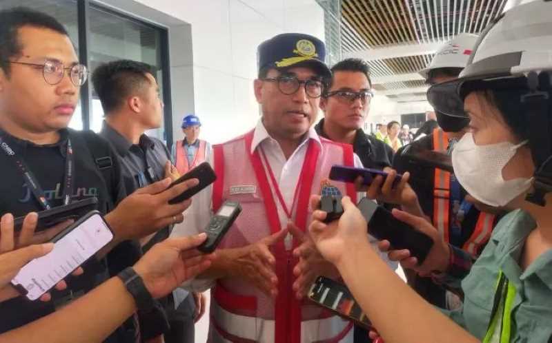 DIPERIKSA : Menteri Perhubungan Budi Karya Sumadi. ( Nurul Fitriana/JawaPos.com)