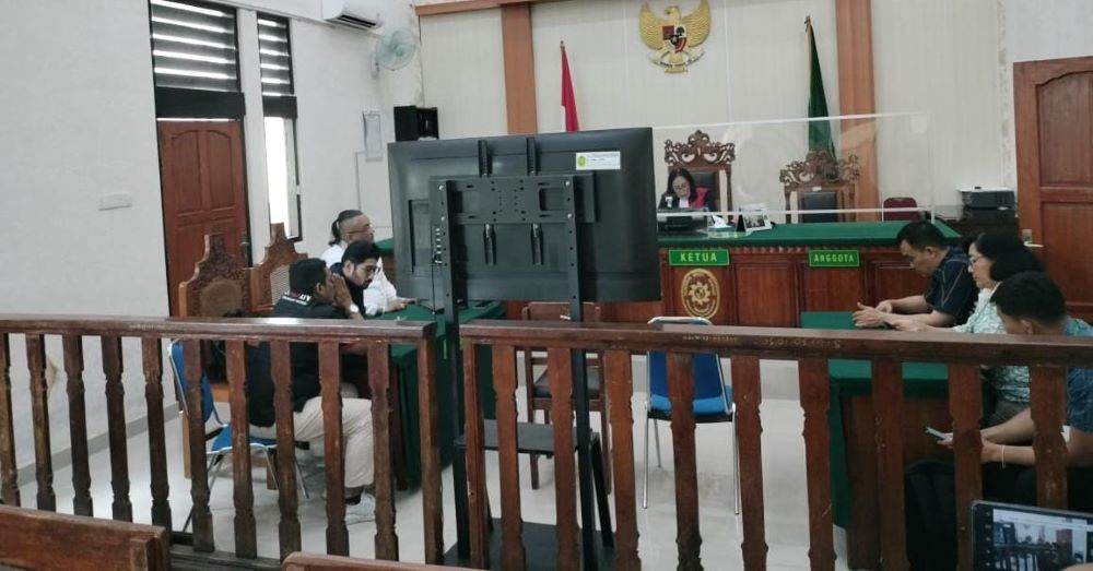 KALAH: Suasana sidang putusan praperadilan gugatan dengan Hakim Tunggal Ida Ayu Adnya Dewi mengabulkanpemohon, Yudiarto dkk