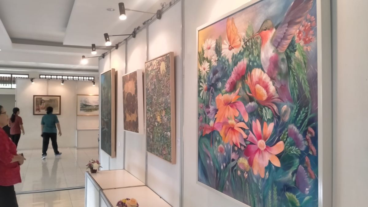 BERMAKNA: Suasana pameran temporer dari sejumlah lukisan hasil karya Perupa Maha Rupa Batukaru di Museum Subak Tabanan.