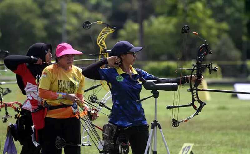 OPTIMISTIS : Atlet panahan Buleleng Grand Indonesia Open Archery Championship (GIOAC) beberapa waktu lalu (istimewa).