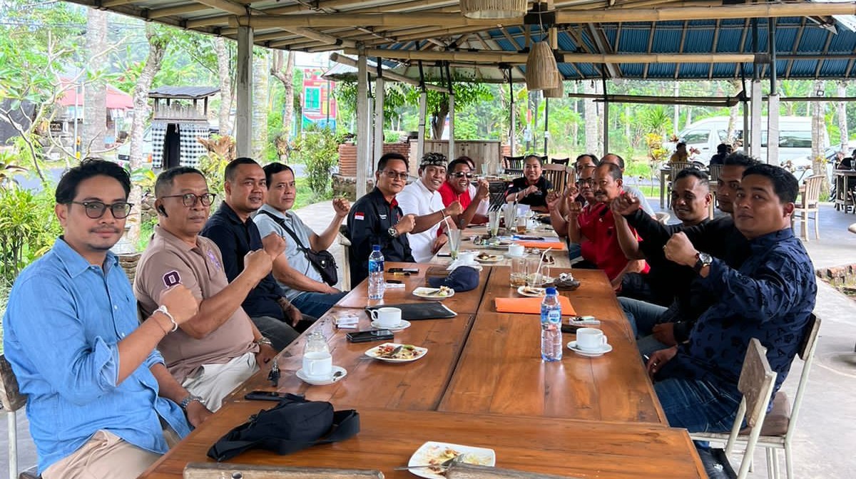 MUNDUR: Ketua DPC Relawan Perjuangan Demokrasi (Repdem) Badung, Ida Bagus Pada Kusuma alias  Gus Pada  mundur termasuk sebagai kader PDI Perjuangan.