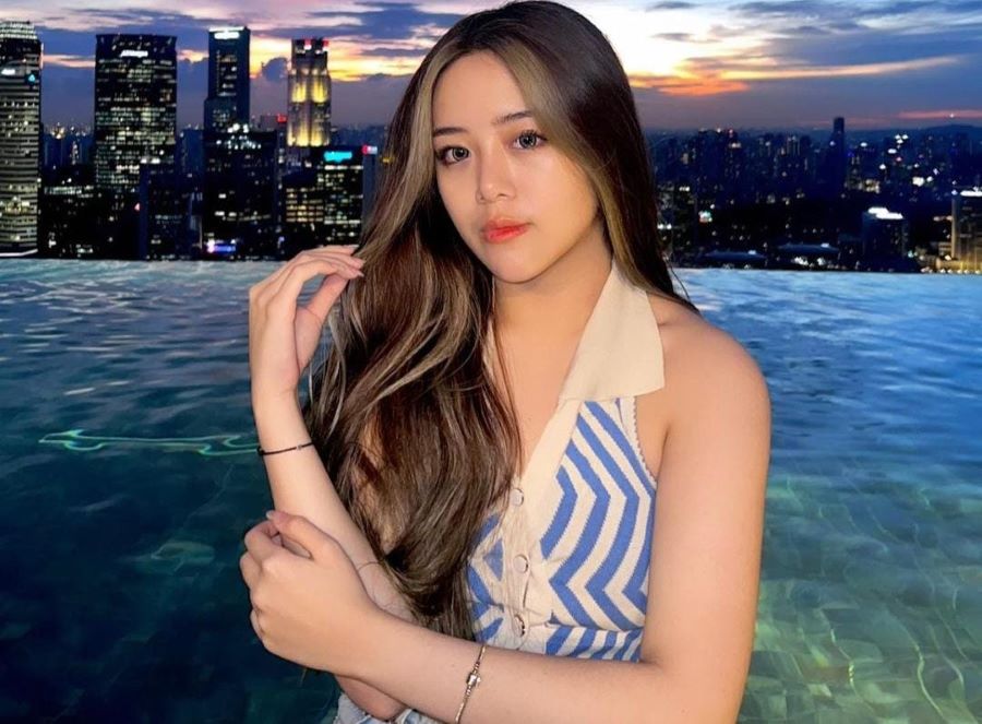 TERJEBAK JUDI: Selebgram cantik asal Jakarta diadili di PN Denpasar gegara menjadi influencer judi online.