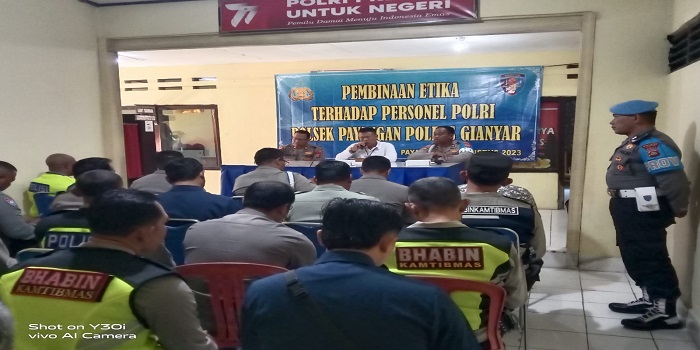 Kegiatan pembinaan terkait disiplin dan etika kepolisian.