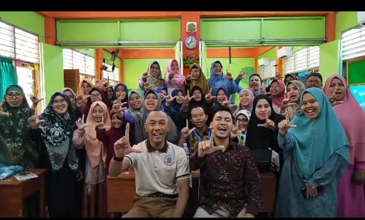 SALAM LITERASI: Para peserta Workshop Kepenulisan di SD Muhammadiyah 4 Denpasar.