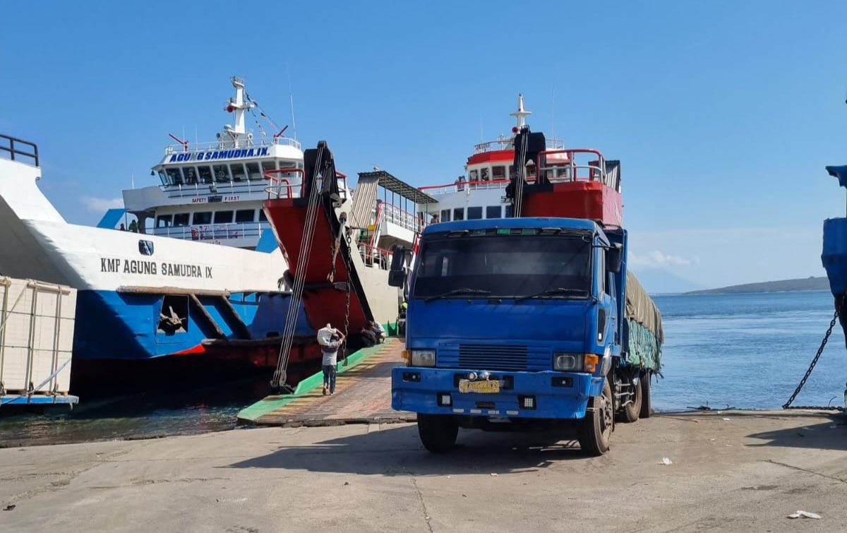 NYARIS CELAKA: Insiden truk yang mengalami patah pada as di dermaga LCM Gilimanuk (19/8/2023)
