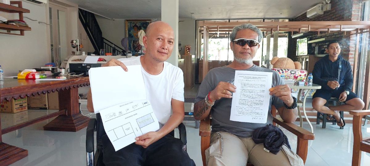 BEBER FAKTA: Anak Agung Ngurah Mayun Wiraningrat, didampingi Pengelola kawasan Badak Agung Inti, saat bertemu awak media di Kantor, di Jalan Badak Agung, Denpasar Senin (21/8/2023).