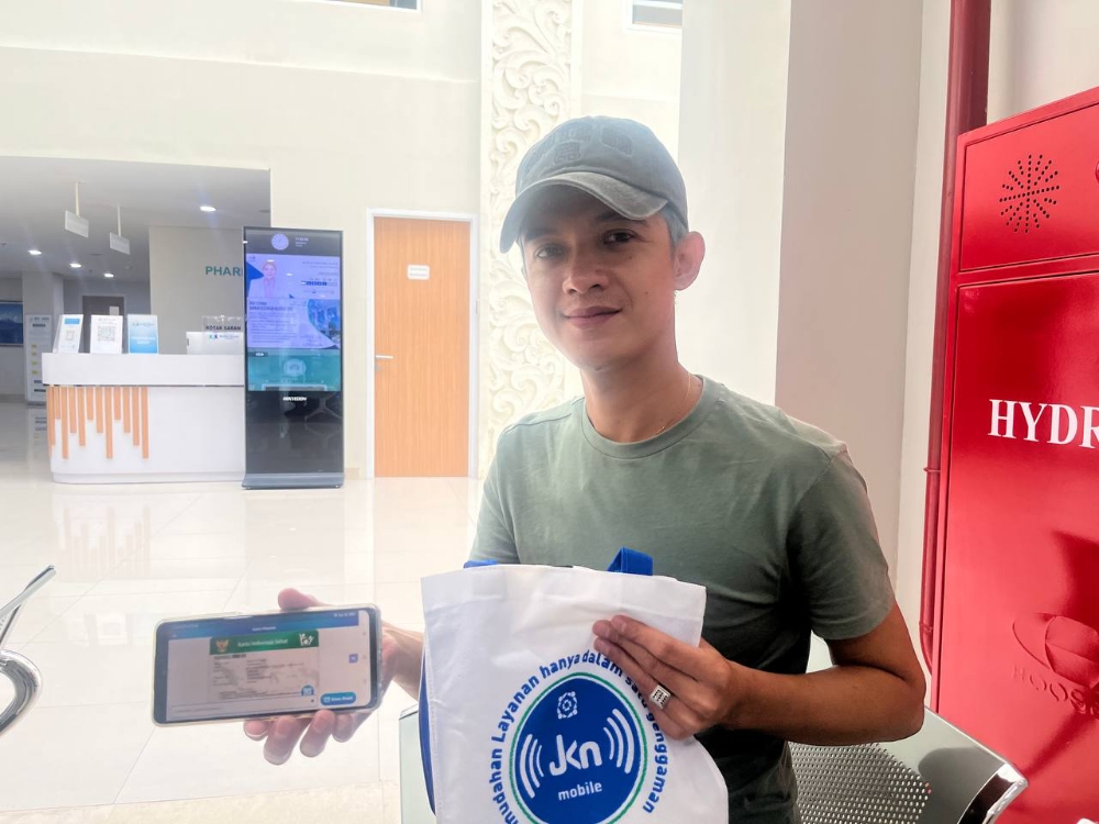 JAMINAN: Gunawan telah merasakan langsung manfaat Program JKN. (Radar Bali Photo)