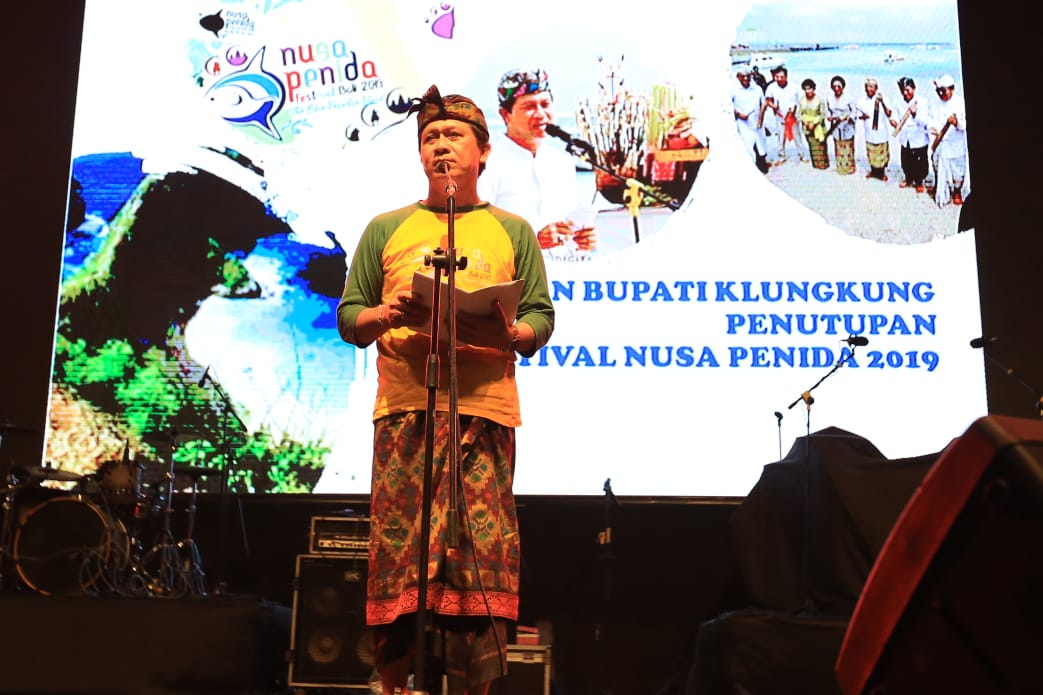 KENANGAN SEBELUM COVID : Penutupan Festival Nusa Penida V Tahun 2019 lalu. Tahun ini bakal digelar lagi dengan 500 penari. [humas pemkab klungkung]
